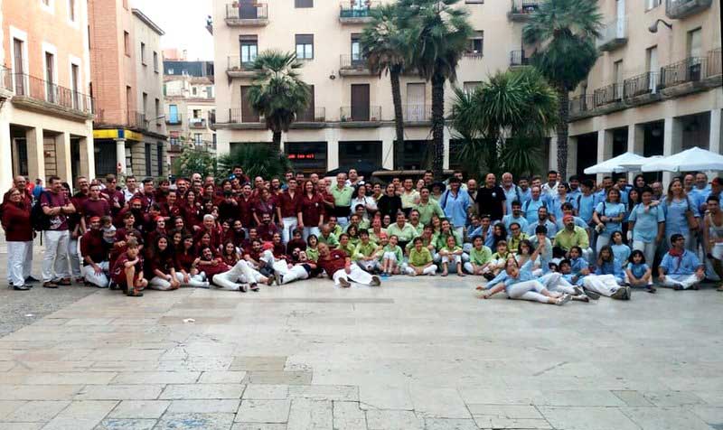 Els Vailets de Gèlida, la Colla Jove Xiquets de Vilafranca i els Castellers de Tortosa
