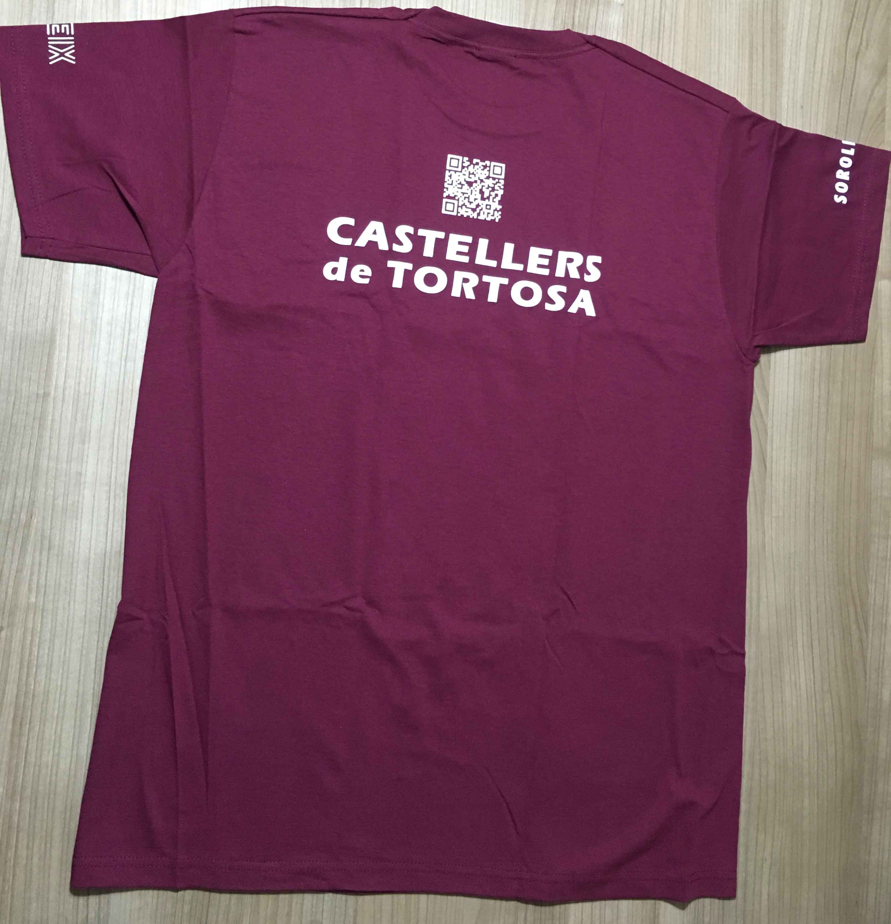 Detras de la camiseta dels Castellers de Tortosa